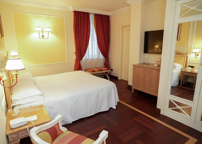 Palazzo Alabardieri Napoli