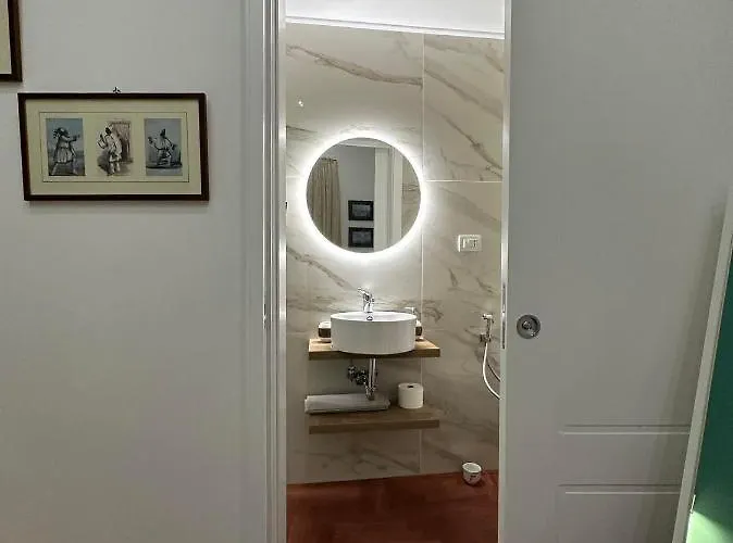 Bed and Breakfast La stanza di Eleonora Napoli